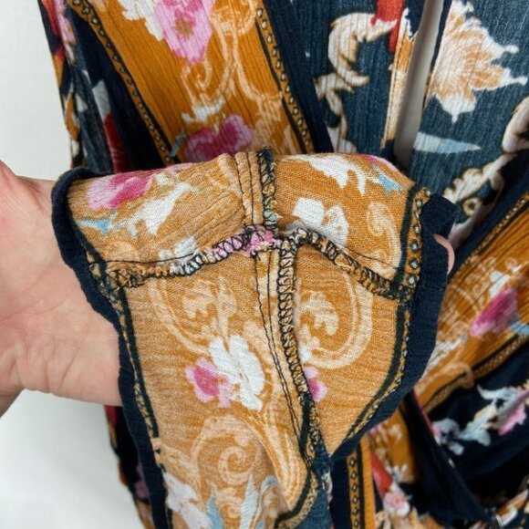 Target Xhilaration Bohemian Floral V-Neck Romper Printed Size Small Blue Orange - Picture 10 of 13